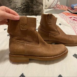 Roots Leather Brown Booties